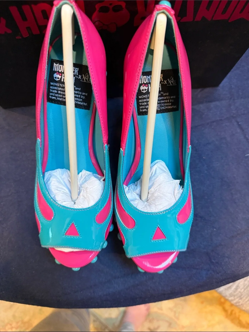 Monster High x YRU - Undead Skelita - Hot Pink and Teal - Patent Platform Wedge